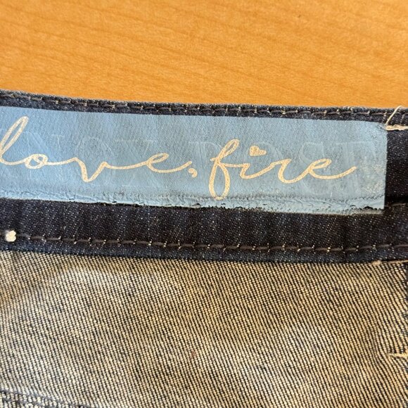 Love, Fire Women's Sequins Patriotic Stretch Blue Shorts Sz 12 Mid Rise Raw Hem - Picture 5 of 12